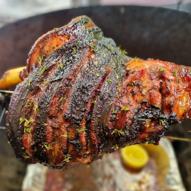Marinated all Sunday evening in a nice red, garlic, lemon juice and herbs. The lamb received a similar treatment 😁. Spun over heatbeads and applewood for a Monday lunch with friends.
.
.
.
.
.
.
#winenot #redwine🍷 #lambleg #rotisserielamb #smokedlamb #lamblover #mondayroast #foodporn #weberrotisserie